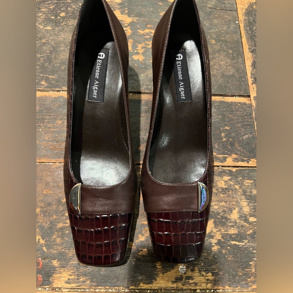 Eitenne aigne leather heels
